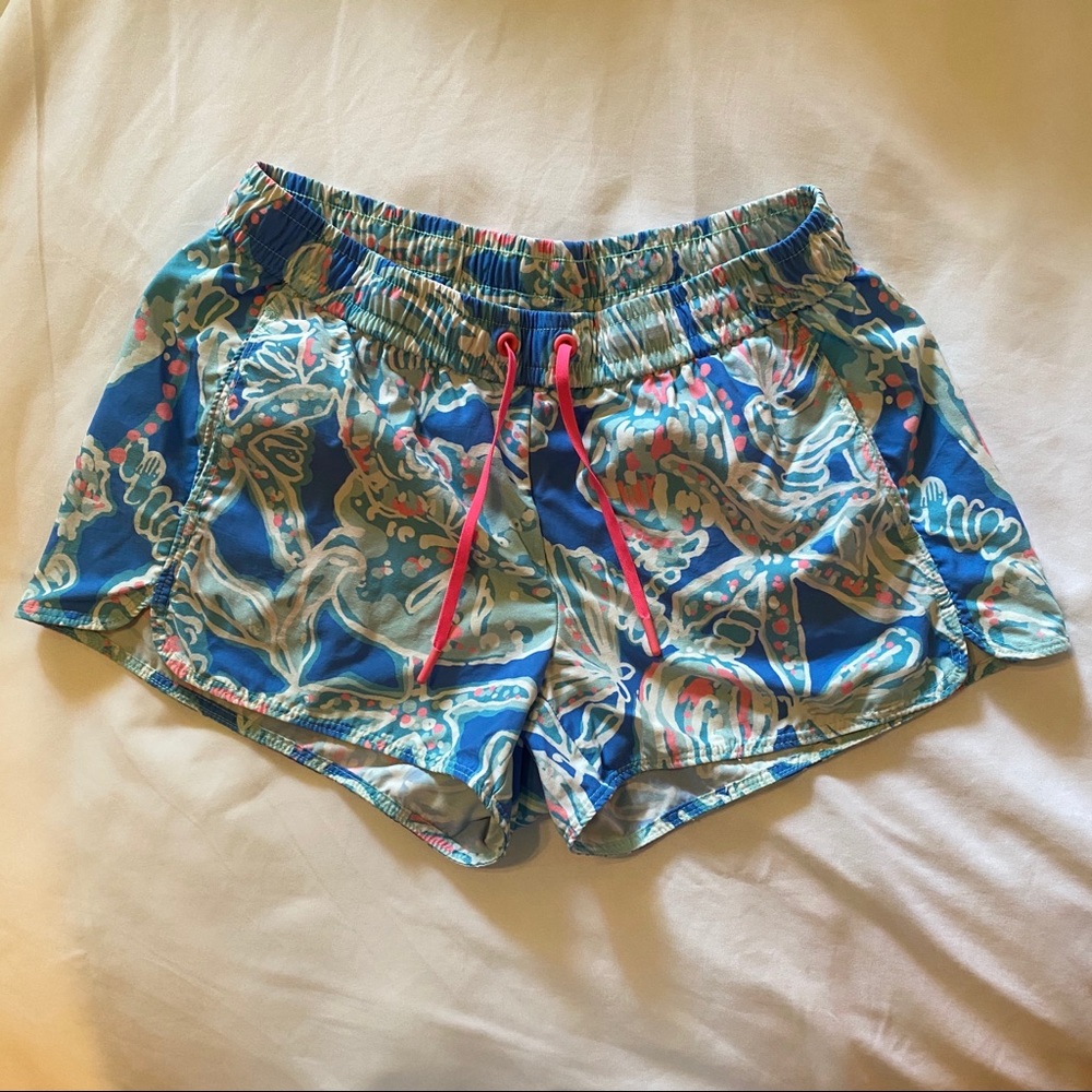 LILLY PULTIZER 💕 Luxletic Athletic Shorts Sz XS